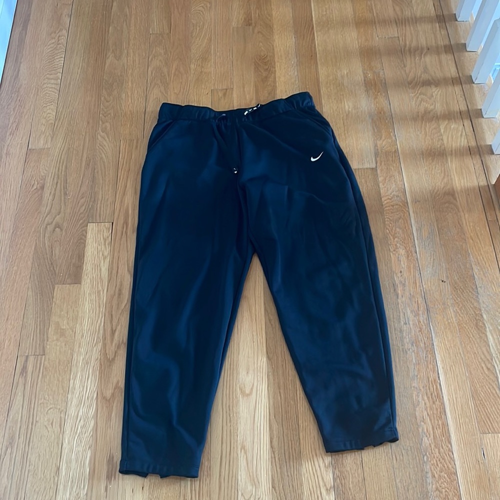 Nike cropped jogger pant
